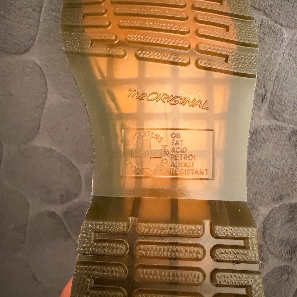 Dr. Martens Black 2976 Chelsea Boots - Picture 4 of 4